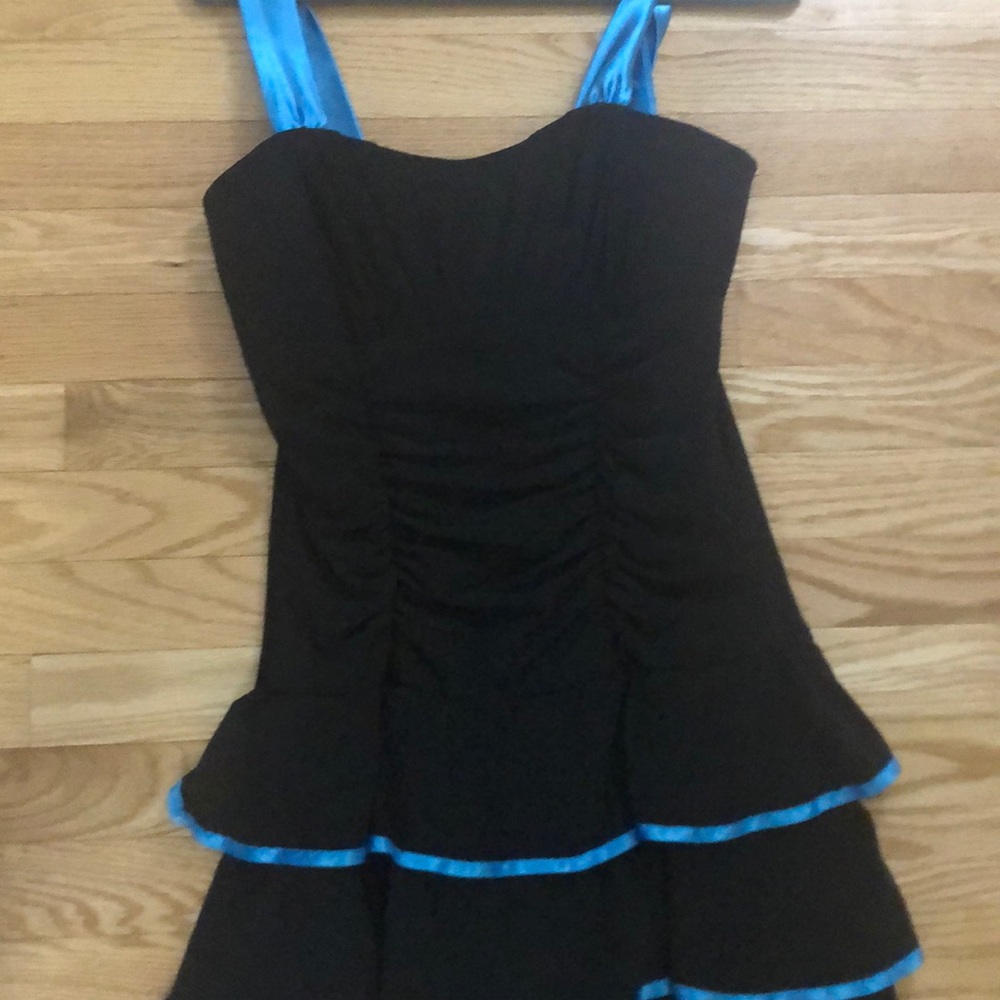 A black dress.